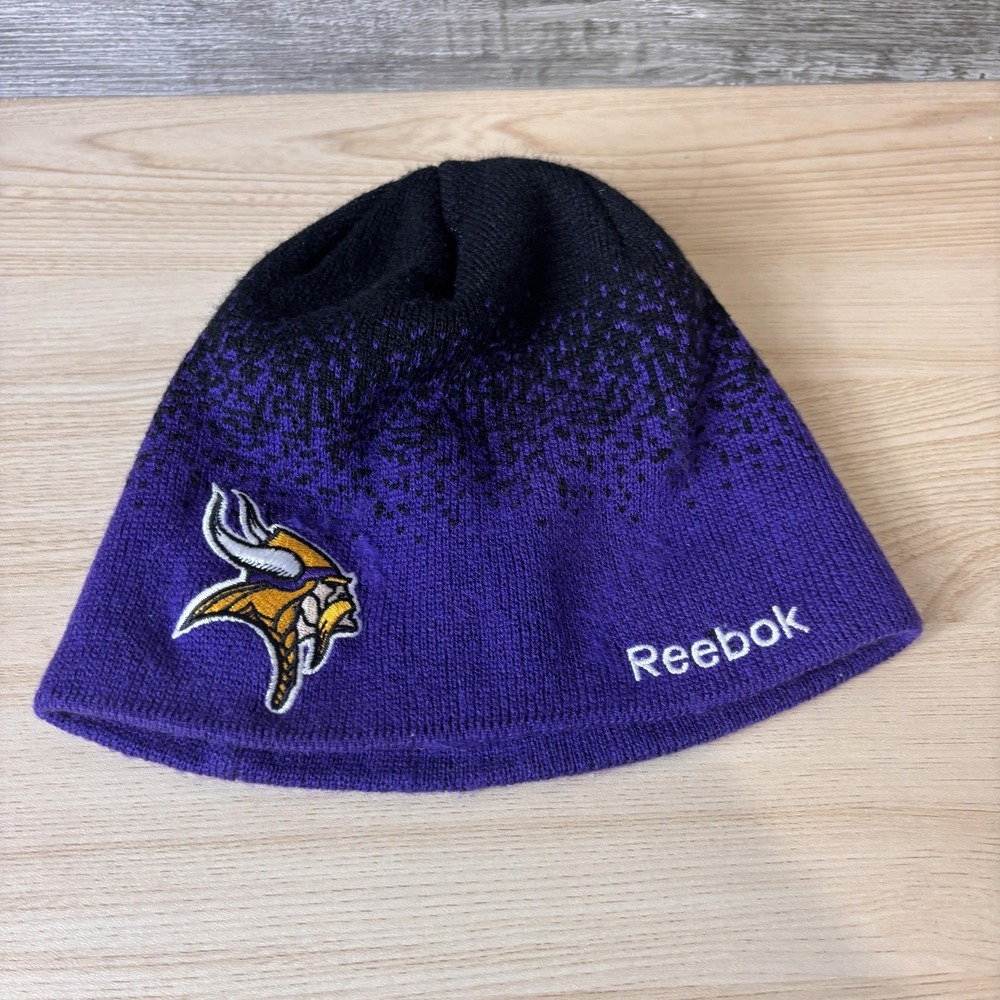 Minnesota Vikings Hat Beanie Mens Purple Black NFL Football Knit On Field Reebok